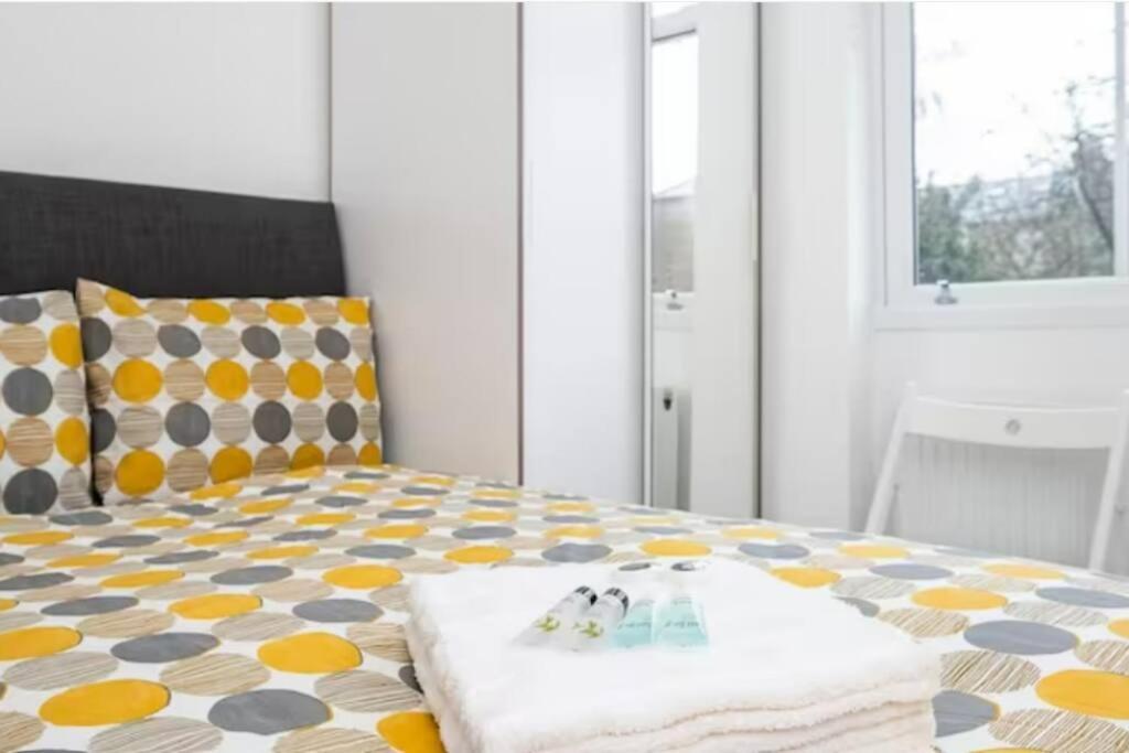 Great Location Service And Stay Double Ensuite Room With Shared Kitchen- 5Mins Walk From Tufnell Park London Kültér fotó
